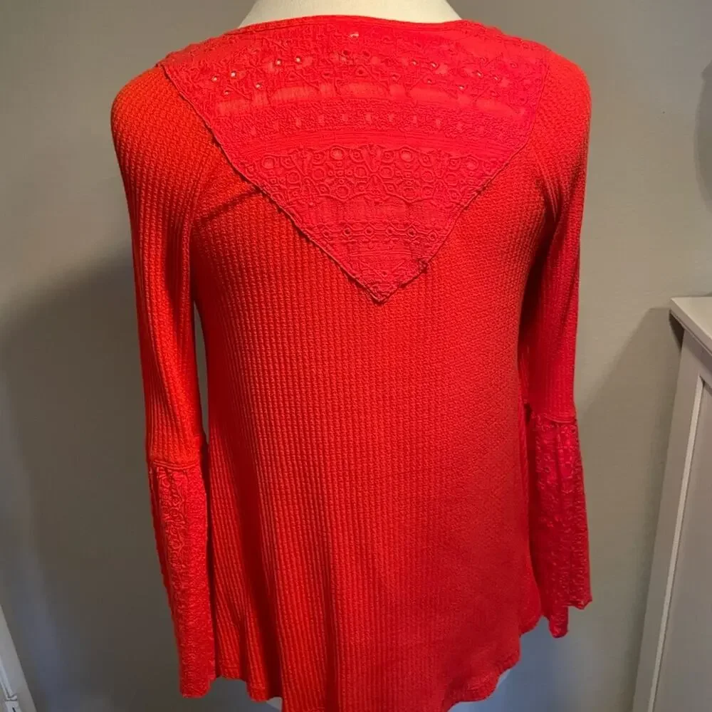 Free People Partisan Boho Red Ribbed Bell Sleeve Embroidered Blouse - XS